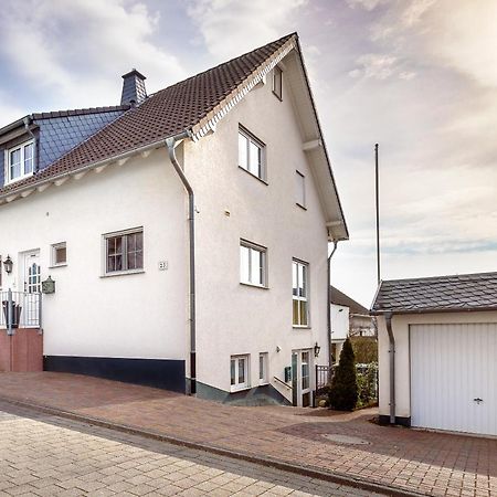 Ferienwohnung Julia - Klimatisiert Wolken ภายนอก รูปภาพ